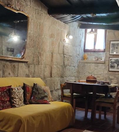 דירות La Chascona Di Farnese Casa Di Tufo Nel Borgo מראה חיצוני תמונה