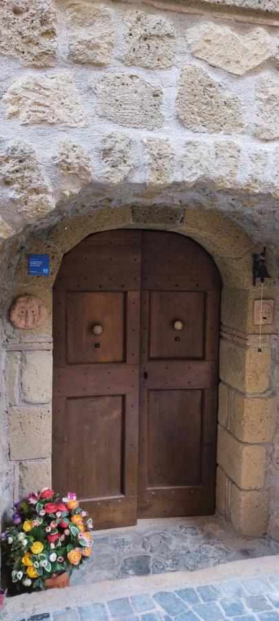 דירות La Chascona Di Farnese Casa Di Tufo Nel Borgo מראה חיצוני תמונה