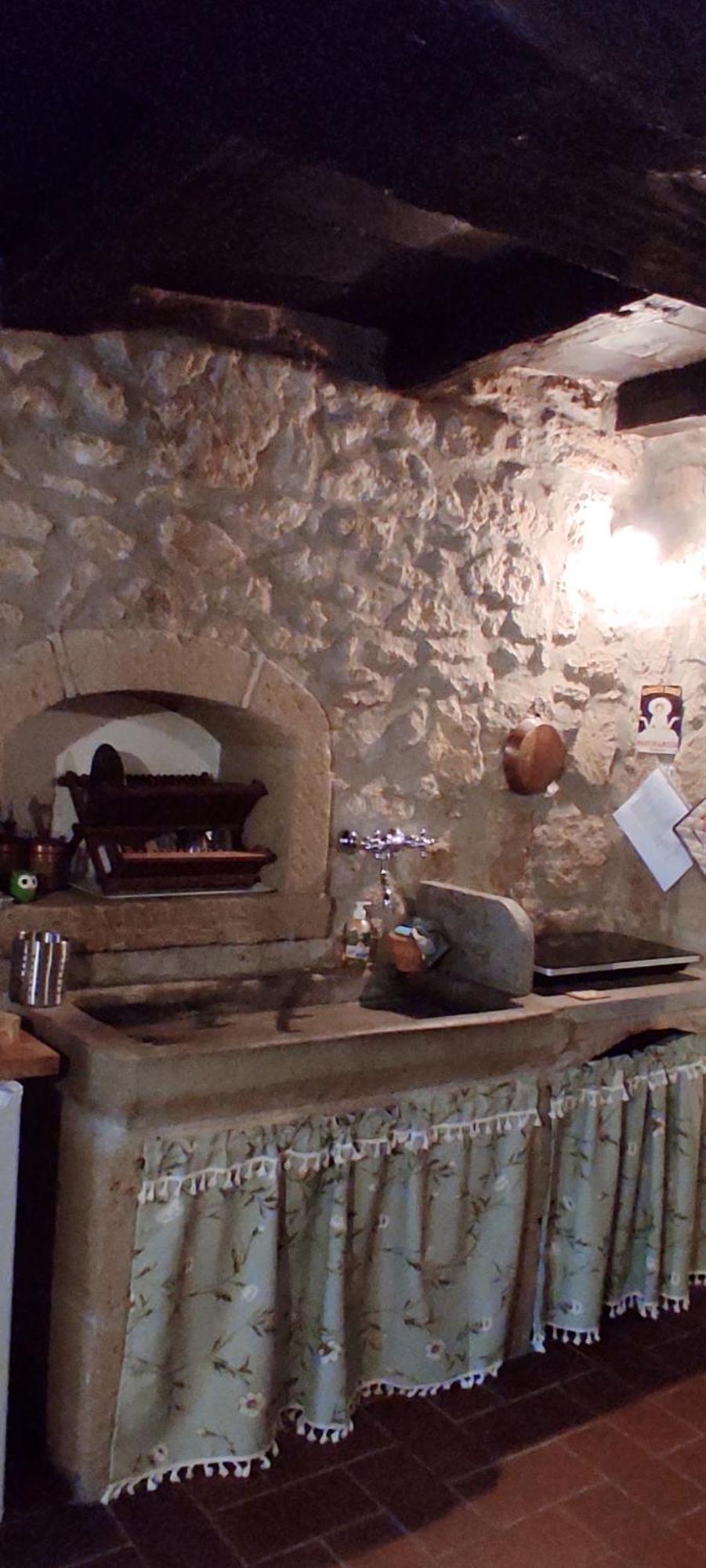 דירות La Chascona Di Farnese Casa Di Tufo Nel Borgo מראה חיצוני תמונה