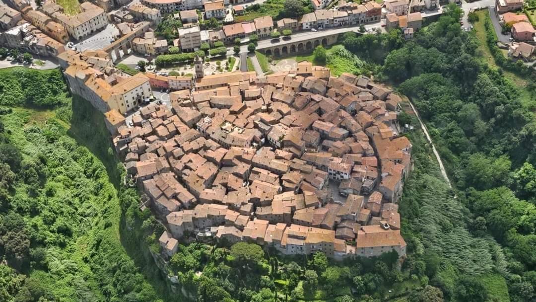 דירות La Chascona Di Farnese Casa Di Tufo Nel Borgo מראה חיצוני תמונה