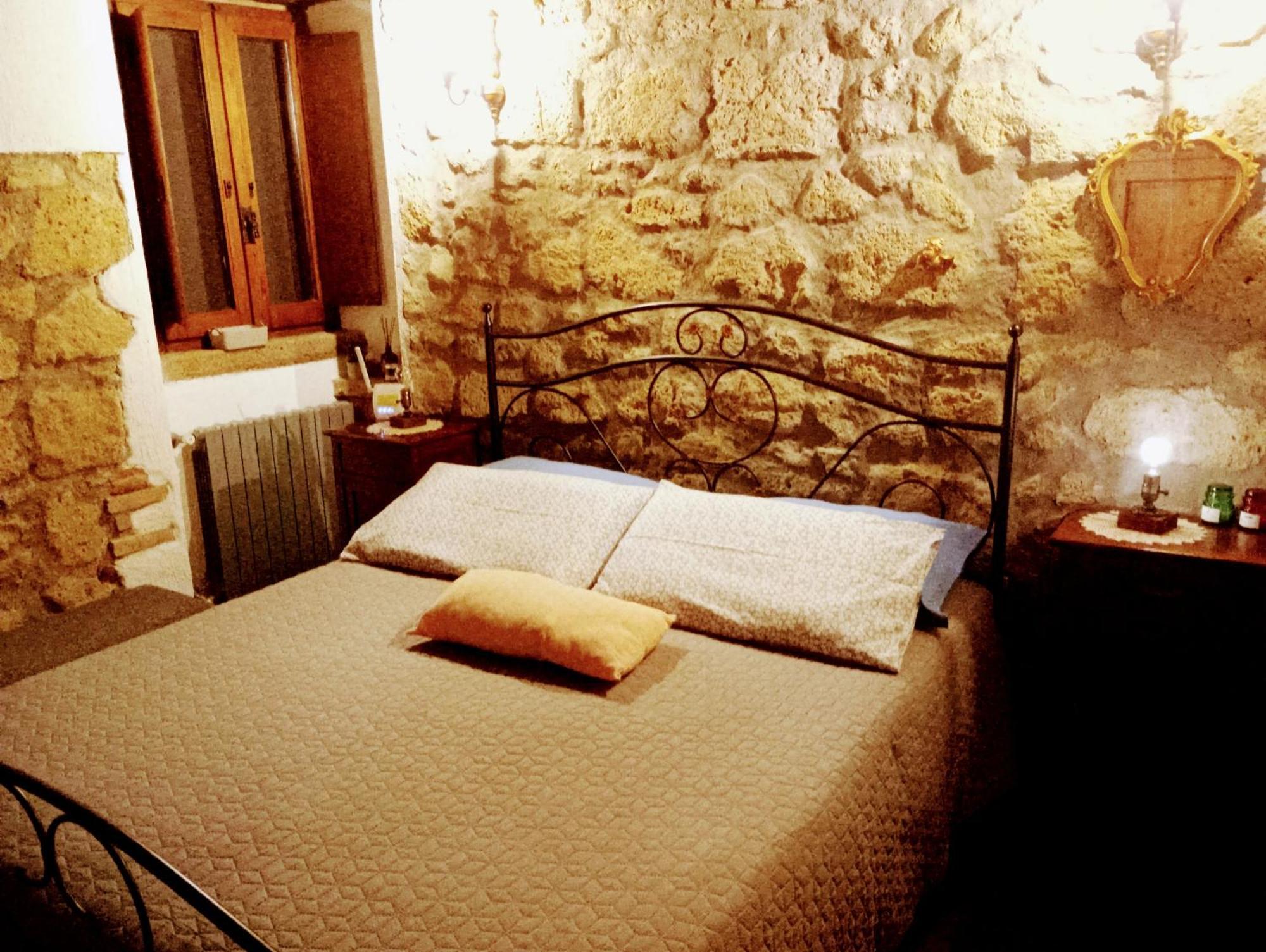 דירות La Chascona Di Farnese Casa Di Tufo Nel Borgo מראה חיצוני תמונה